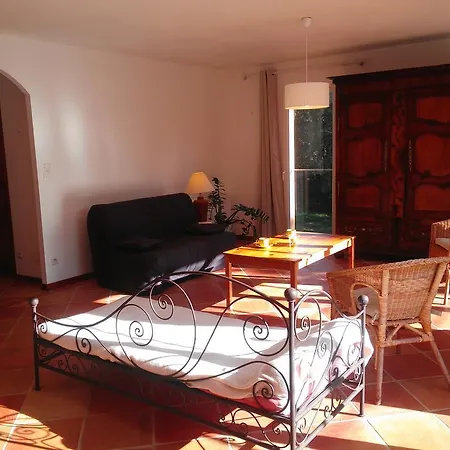 Сasa de vacaciones Entre Nimes Et Arles *