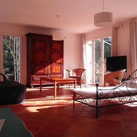 Сasa de vacaciones Entre Nimes Et Arles *