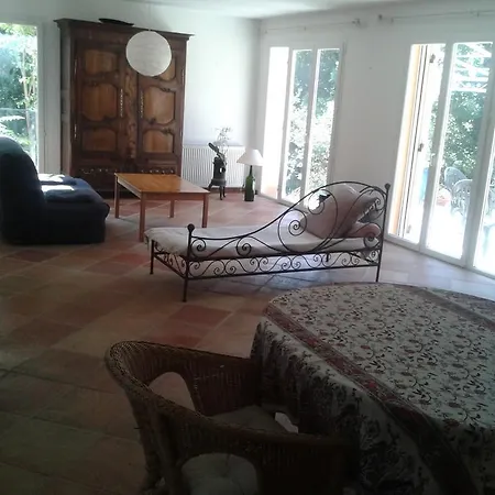 בית נופש Entre Nimes Et Arles Bellegarde (Gard)