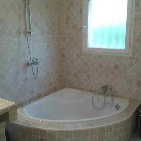 Entre Nimes Et Arles Tatil Evi
