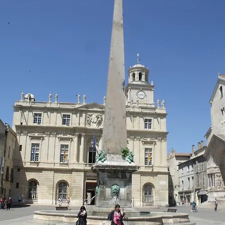 בית נופש Entre Nimes Et Arles Bellegarde (Gard)