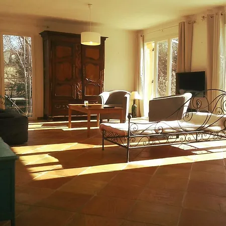 Maison Avec Piscine Privee Entre Arles, Nimes Et Camargue, Alpilles Bellegarde